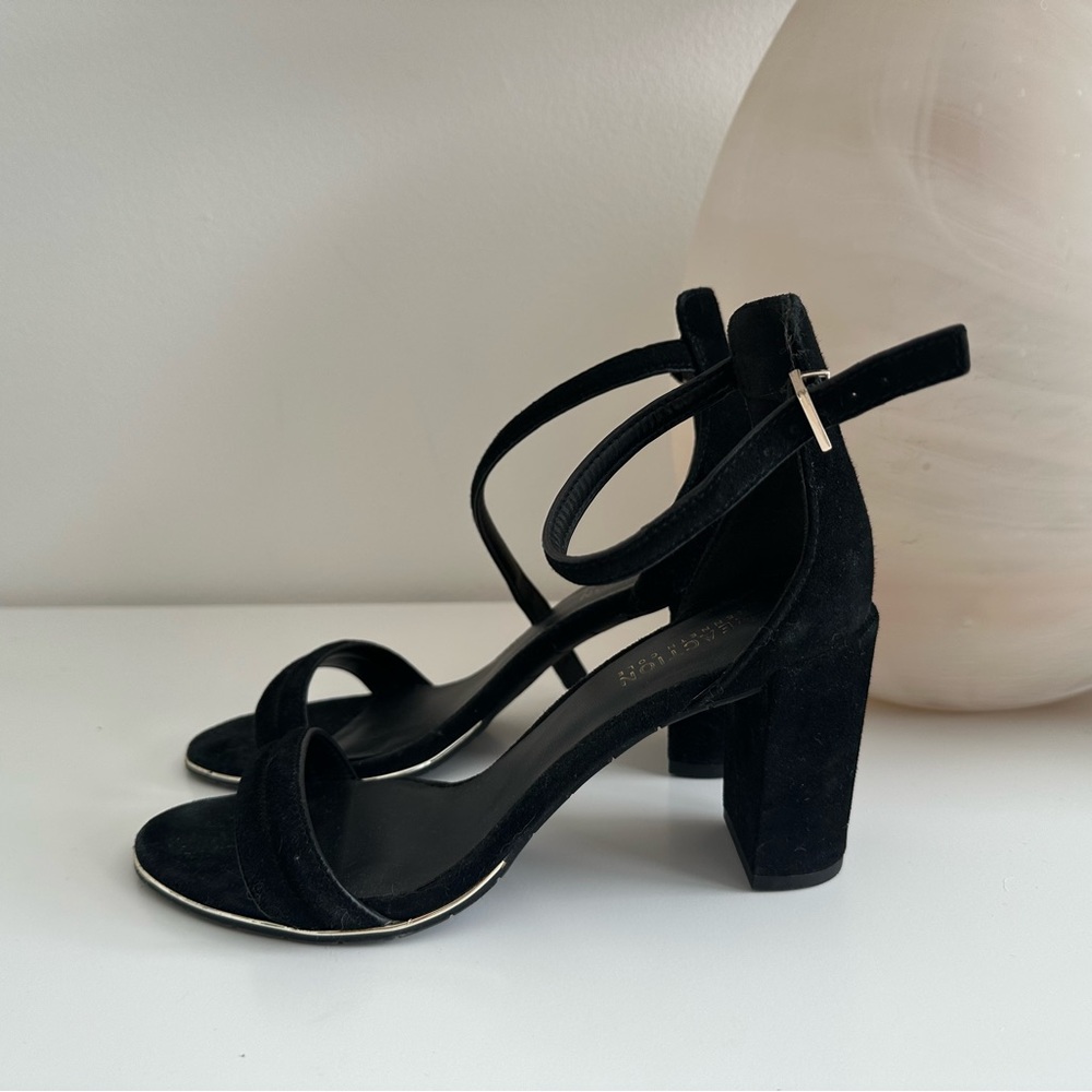 Kenneth Cole black heels